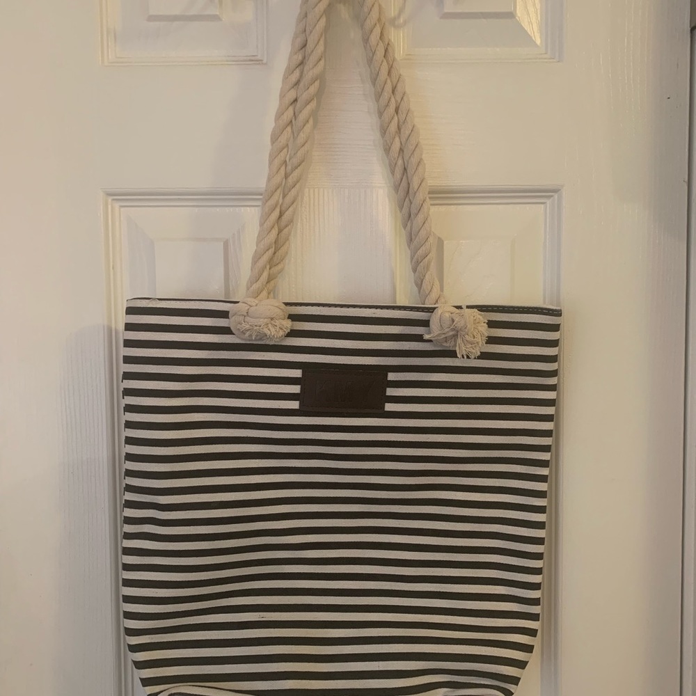 Small beach tote